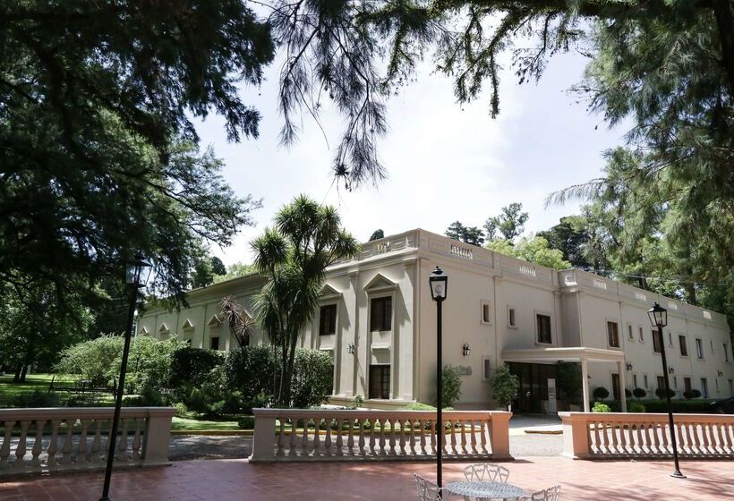 בית מלון כפרי Howard Johnson Resort & Spa Escobar