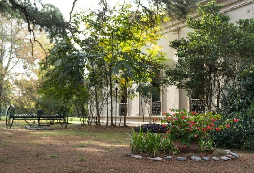 בית מלון כפרי Howard Johnson Resort & Spa Escobar