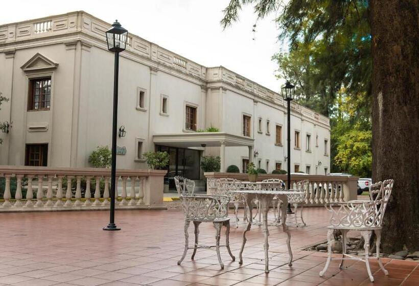 בית מלון כפרי Howard Johnson Resort & Spa Escobar