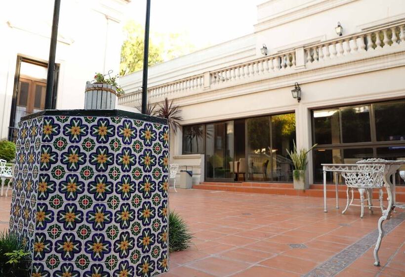 בית מלון כפרי Howard Johnson Resort & Spa Escobar