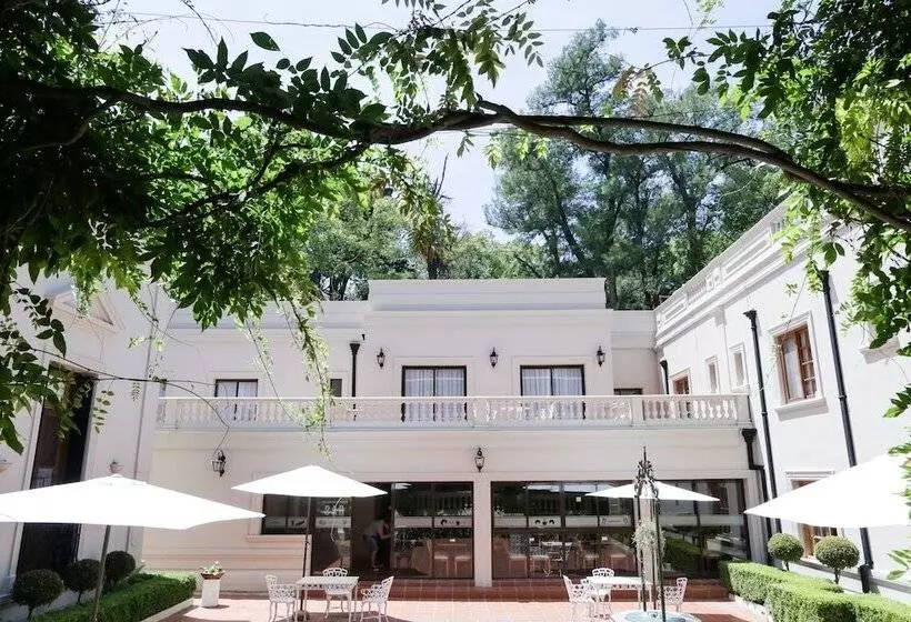 ホテル Howard Johnson Resort & Spa Escobar