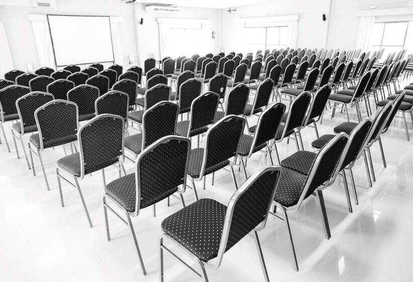 בית מלון כפרי Howard Johnson Resort & Spa Escobar