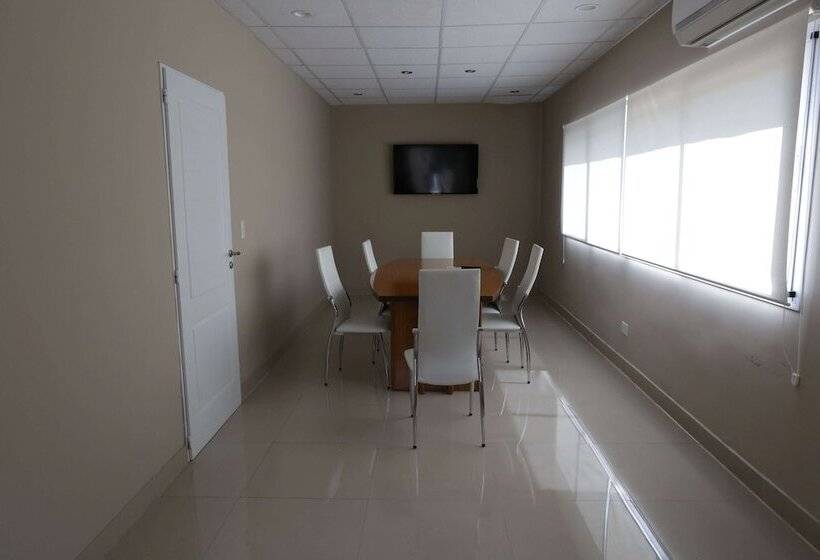 בית מלון כפרי Howard Johnson Resort & Spa Escobar