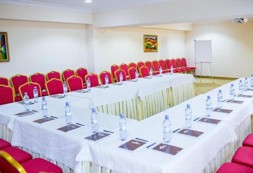 هتل Shymkent Grand