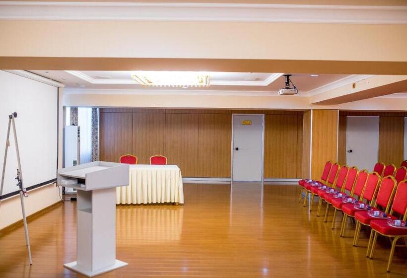 هتل Shymkent Grand