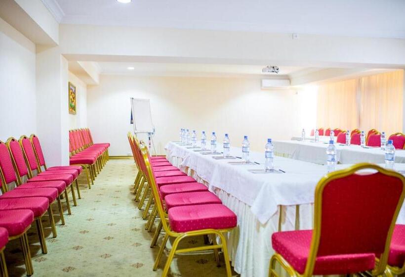 هتل Shymkent Grand