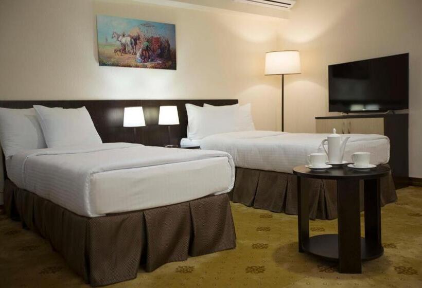 هتل Shymkent Grand