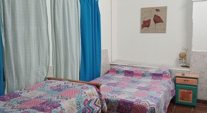 هاستل Hospedaje La Rana