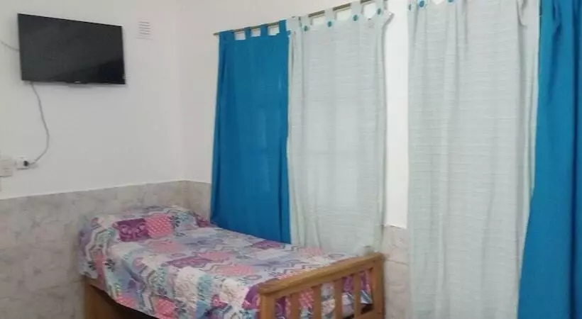 هاستل Hospedaje La Rana