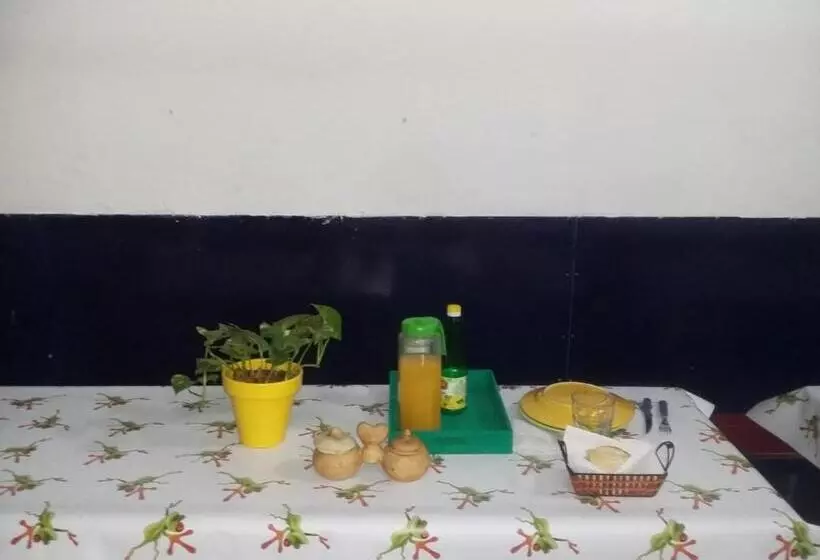 هاستل Hospedaje La Rana