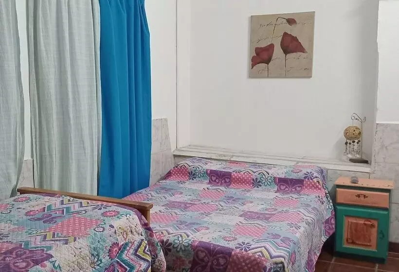 هاستل Hospedaje La Rana