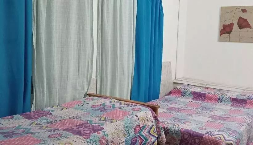 هاستل Hospedaje La Rana
