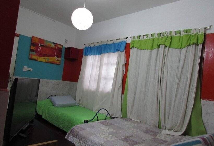 هاستل Hospedaje La Rana