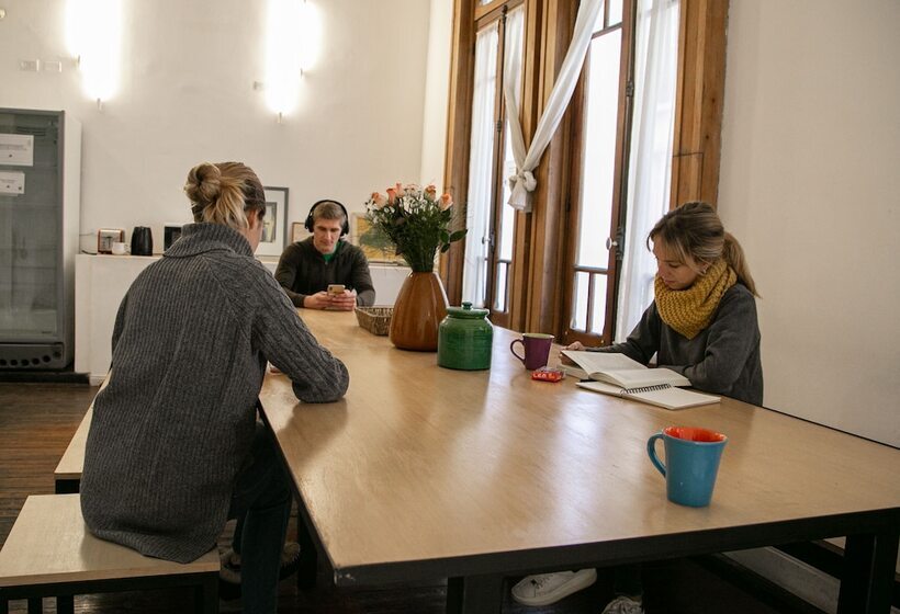 Bill & Bill San Telmo Hostel