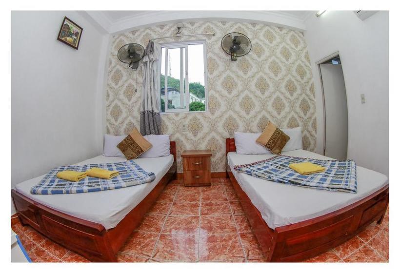Cat Ba Hostel