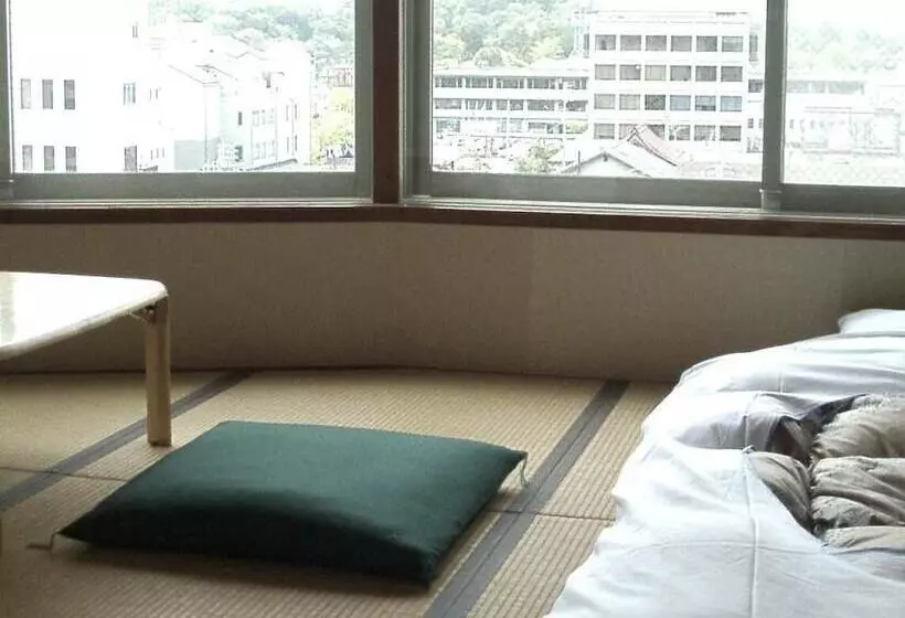 Hotelli Estacion Hikone
