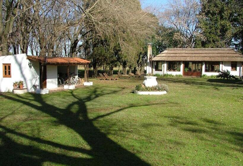 בית מלון כפרי Estancia La Cinacina