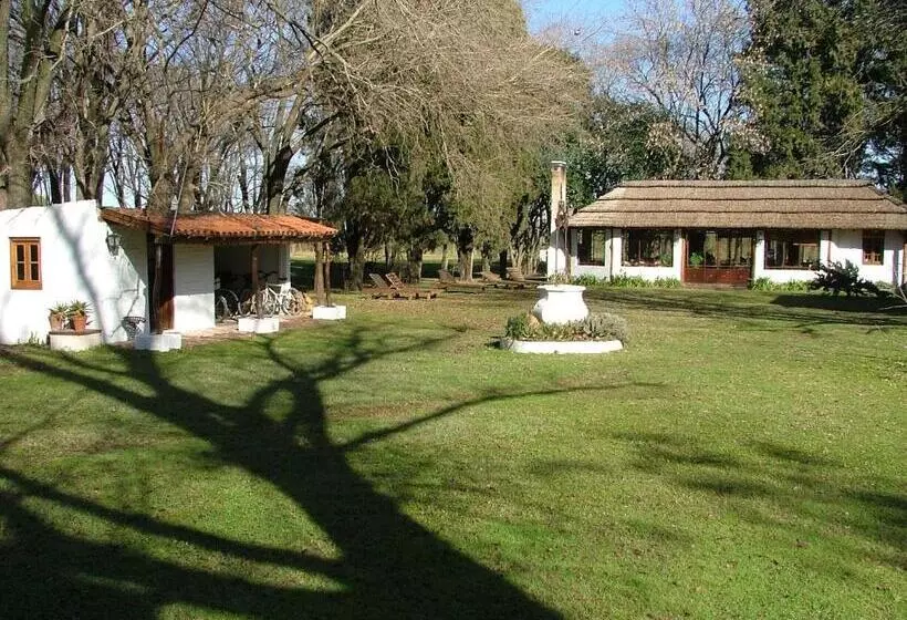 Hotelli Estancia La Cinacina
