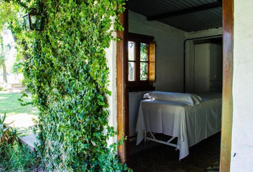 בית מלון כפרי Estancia La Cinacina