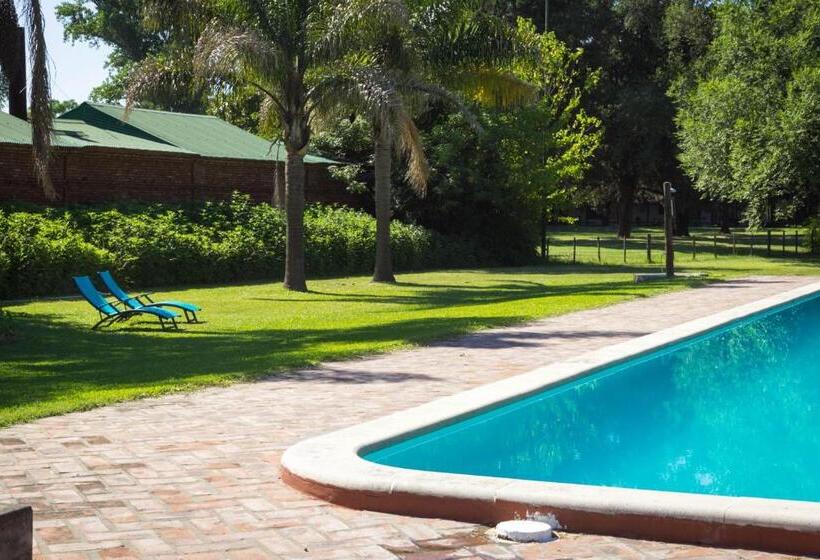 בית מלון כפרי Estancia La Cinacina