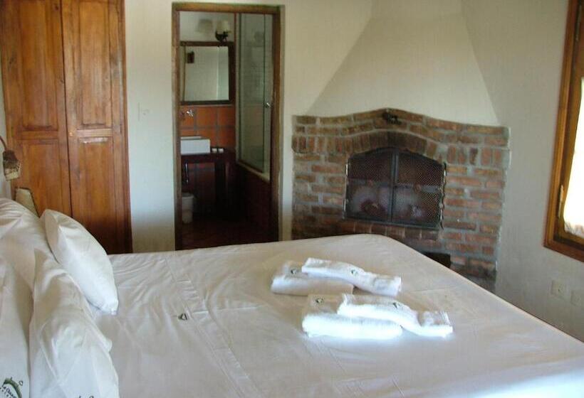 בית מלון כפרי Estancia La Cinacina