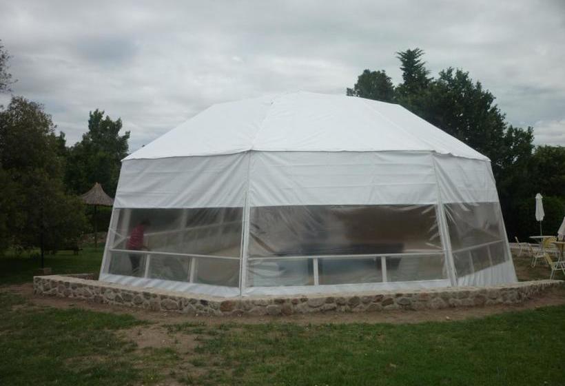 בית מלון כפרי Mundial