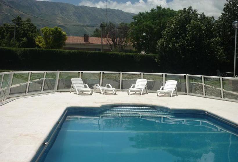 בית מלון כפרי Mundial