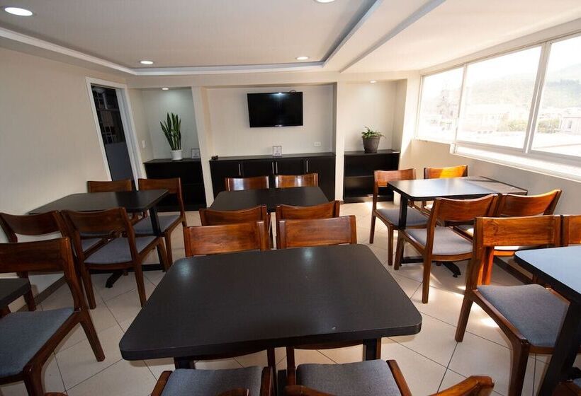 Hotel Plaza Victoria