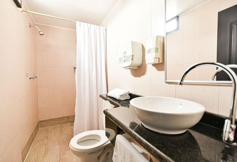 Hotel Plaza Victoria