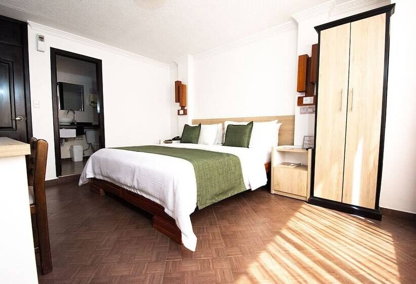 Hotel Plaza Victoria