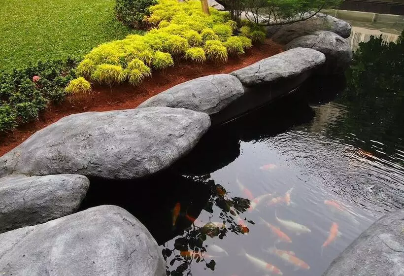 Szálloda Treepark Karawang