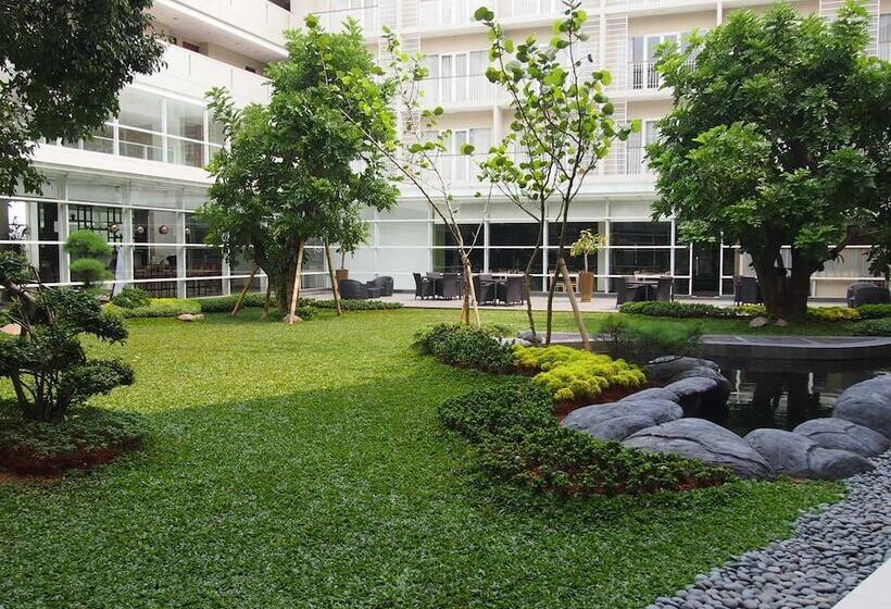 Hotel Treepark Karawang