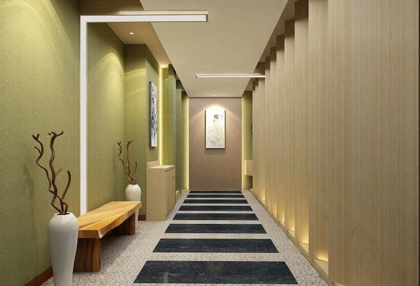 Hotel Treepark Karawang