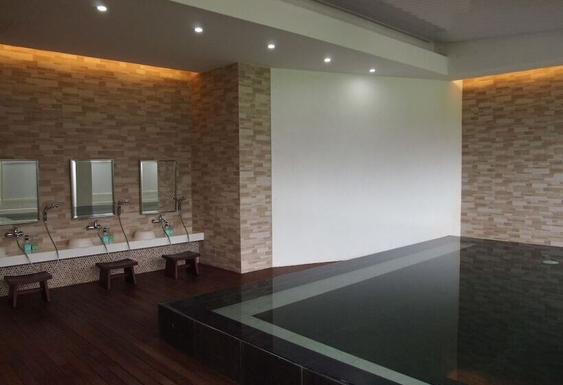 Hotel Treepark Karawang