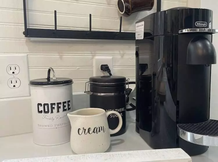 Adelines Bed And Breakfast