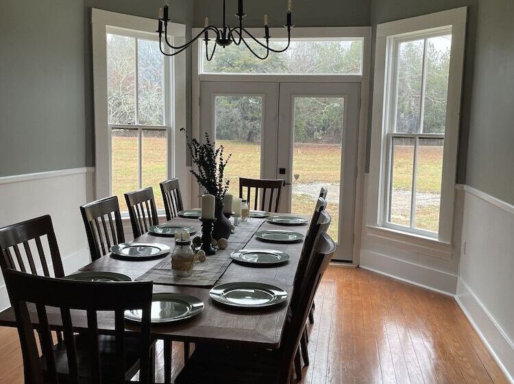 Adelines Bed And Breakfast