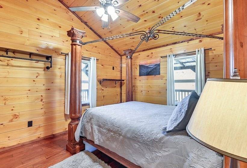 Private Hot Tub: Dog Friendly Red River Gorge Home