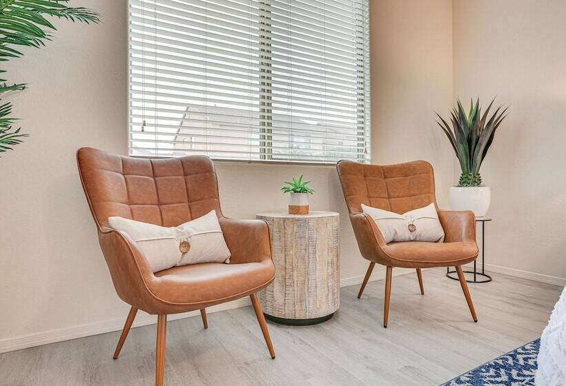 Chic Waddell Home W/ Private Pool & Game Room!