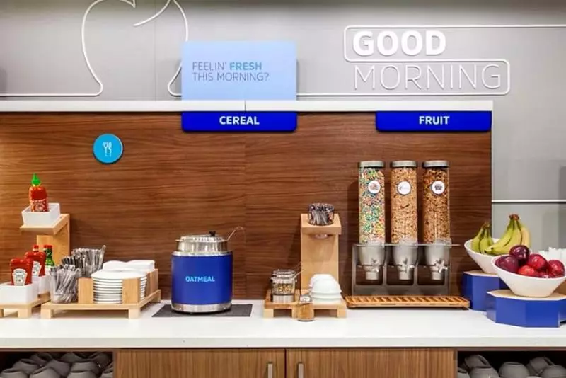 ホテル Holiday Inn Express & Suites Chicago Schaumburg, An Ihg