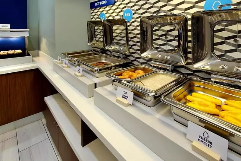 ホテル Holiday Inn Express & Suites Chicago Schaumburg, An Ihg