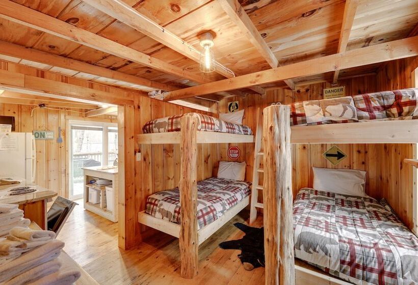 Lovely Maine Cabin W/ Deck, Gas Grill & Fire Pit!