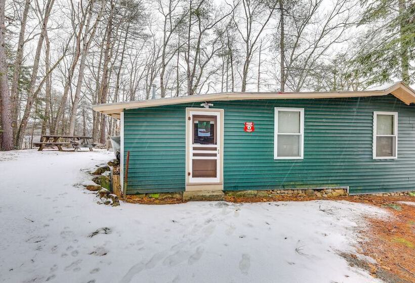 Lovely Maine Cabin W/ Deck, Gas Grill & Fire Pit!