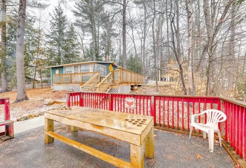 Lovely Maine Cabin W/ Deck, Gas Grill & Fire Pit!