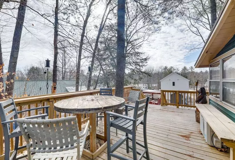 Lovely Maine Cabin W/ Deck, Gas Grill & Fire Pit!
