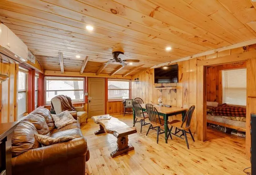 Lovely Maine Cabin W/ Deck, Gas Grill & Fire Pit!