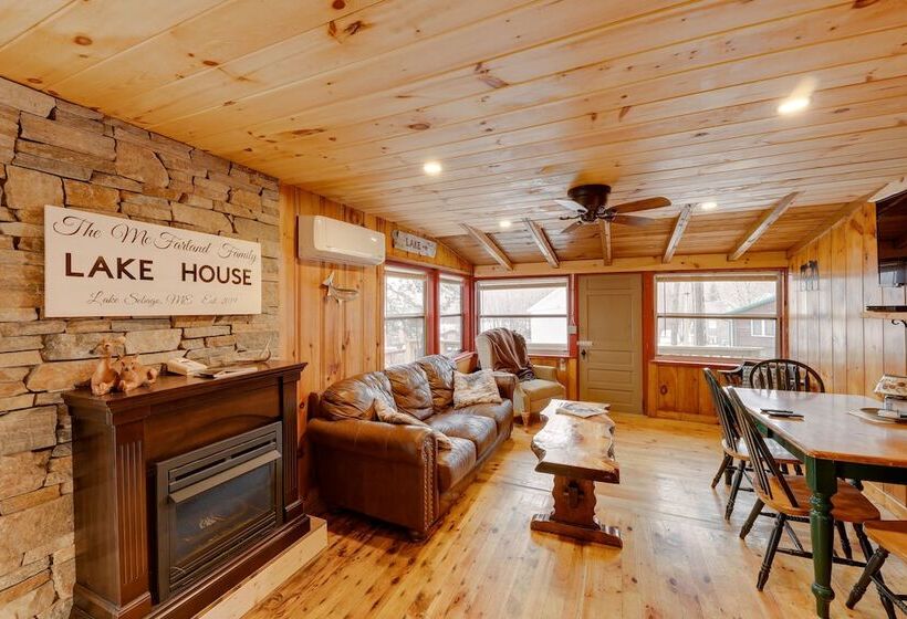 Lovely Maine Cabin W/ Deck, Gas Grill & Fire Pit!