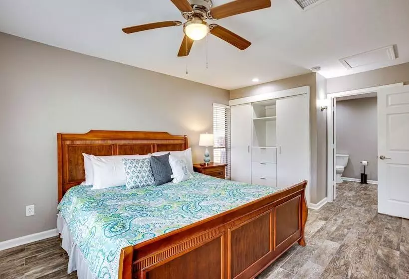 Quaint Montgomery Home < Half Mi To Lake Conroe!