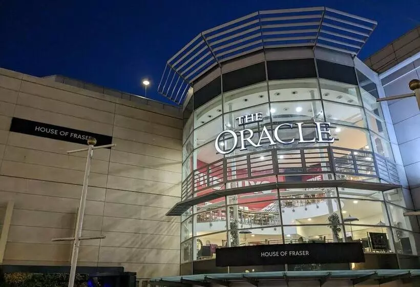 レジデンス Remarkable 3 Bed House In Reading