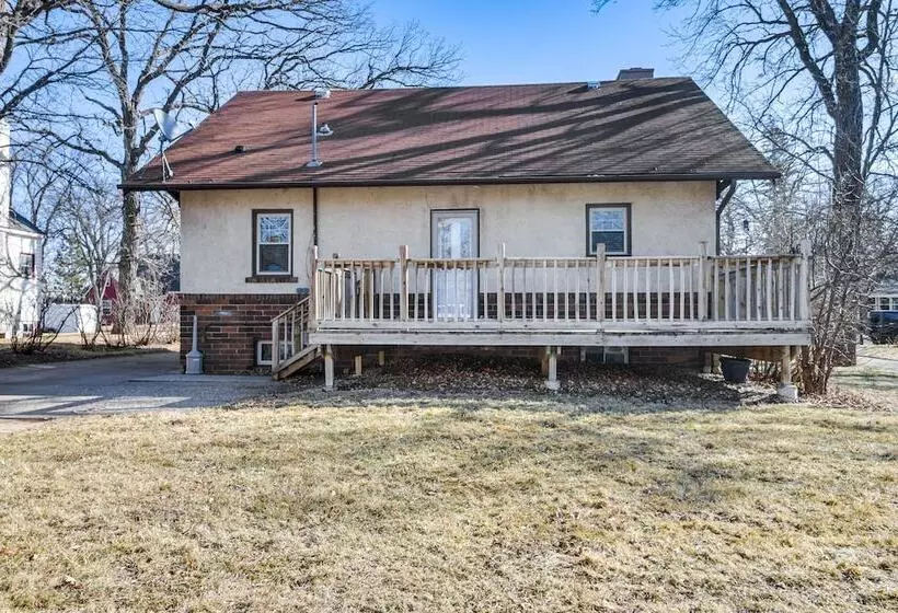 Spacious Detroit Lakes Home: Walk To Downtown!