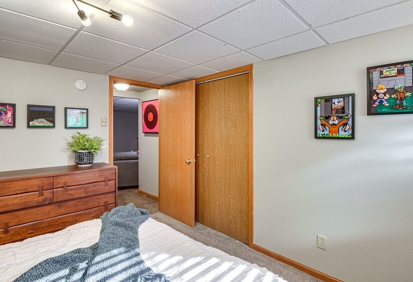 Spacious Detroit Lakes Home: Walk To Downtown!